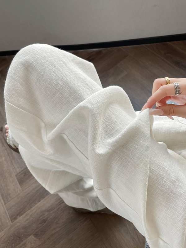 ハイウエスト薄手落ち感のあるカジュアルなストレートシルエットワイドパンツ