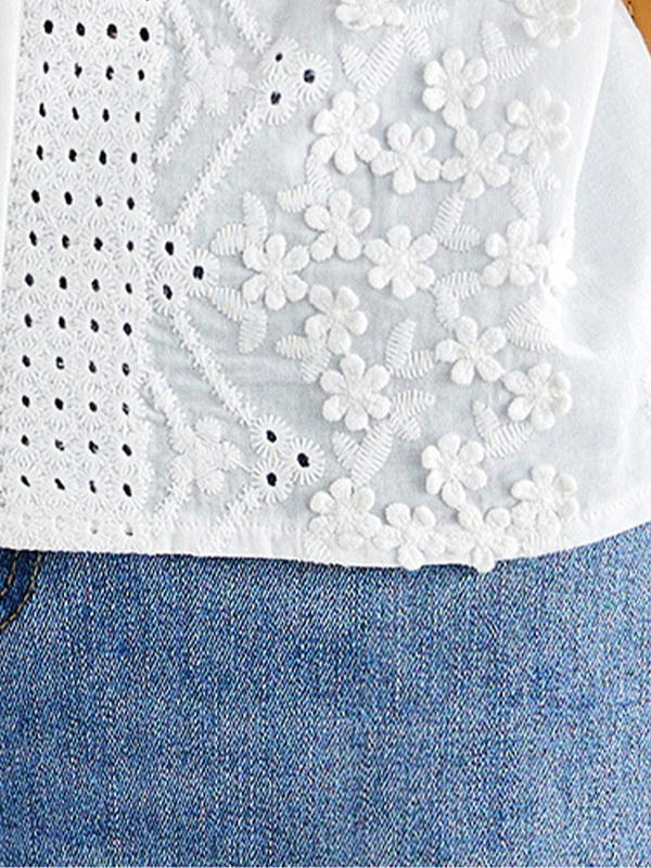 フレンチ風刺繍入り五分袖ブラウス
