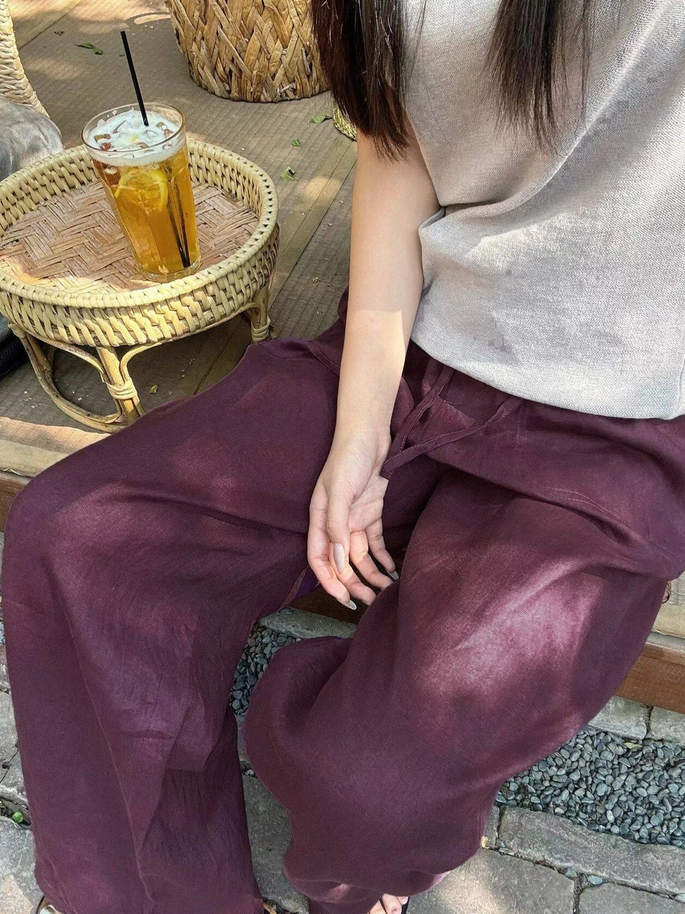 ゆったりカジュアルなワイドパンツ