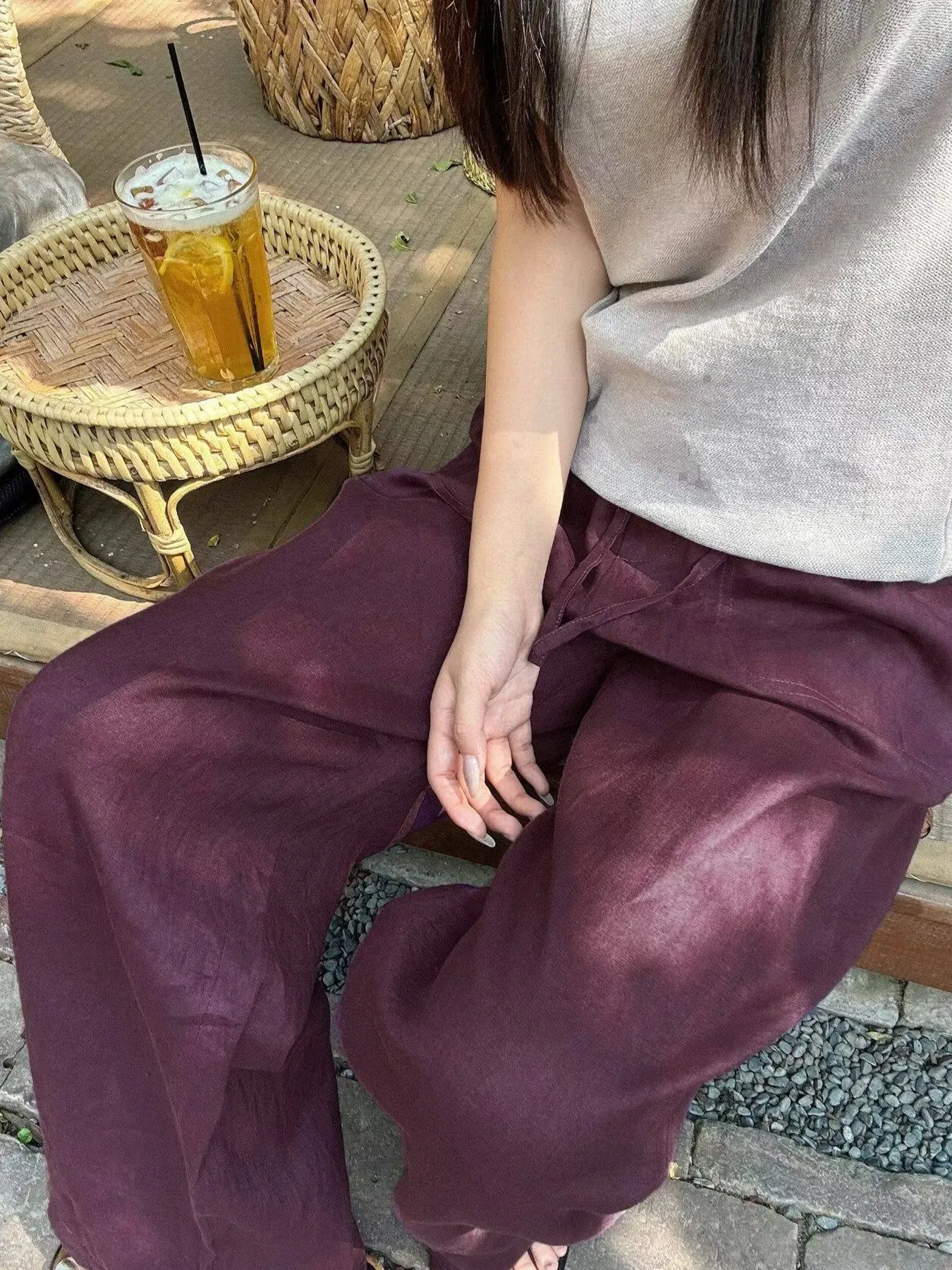 ゆったりカジュアルなワイドパンツ