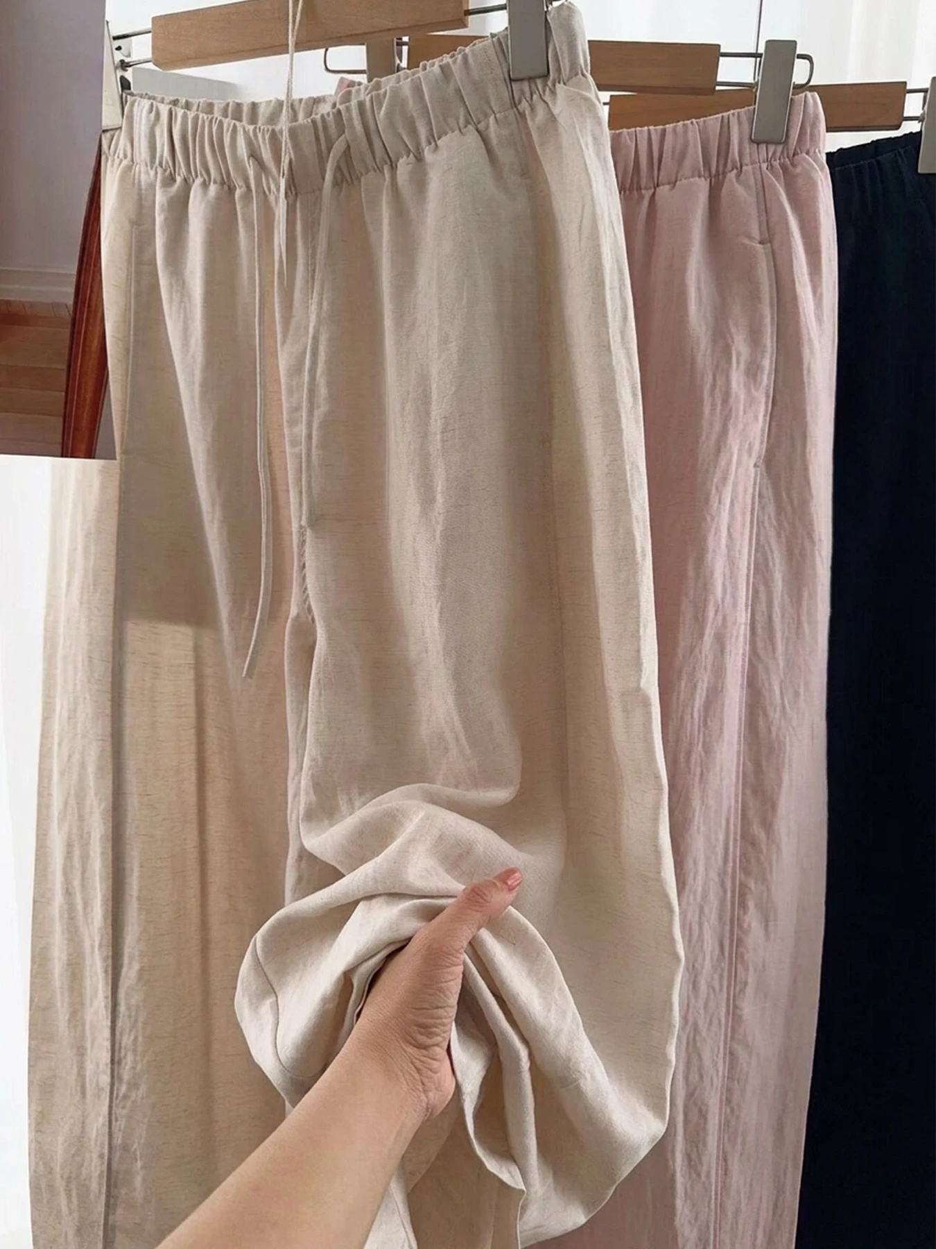 ゆったりカジュアルなワイドパンツ