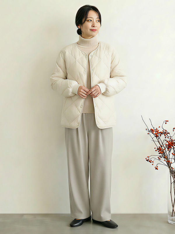 冬小柄さん向け軽量ゆったりノーカラーキルティングショート丈ダウンジャケット