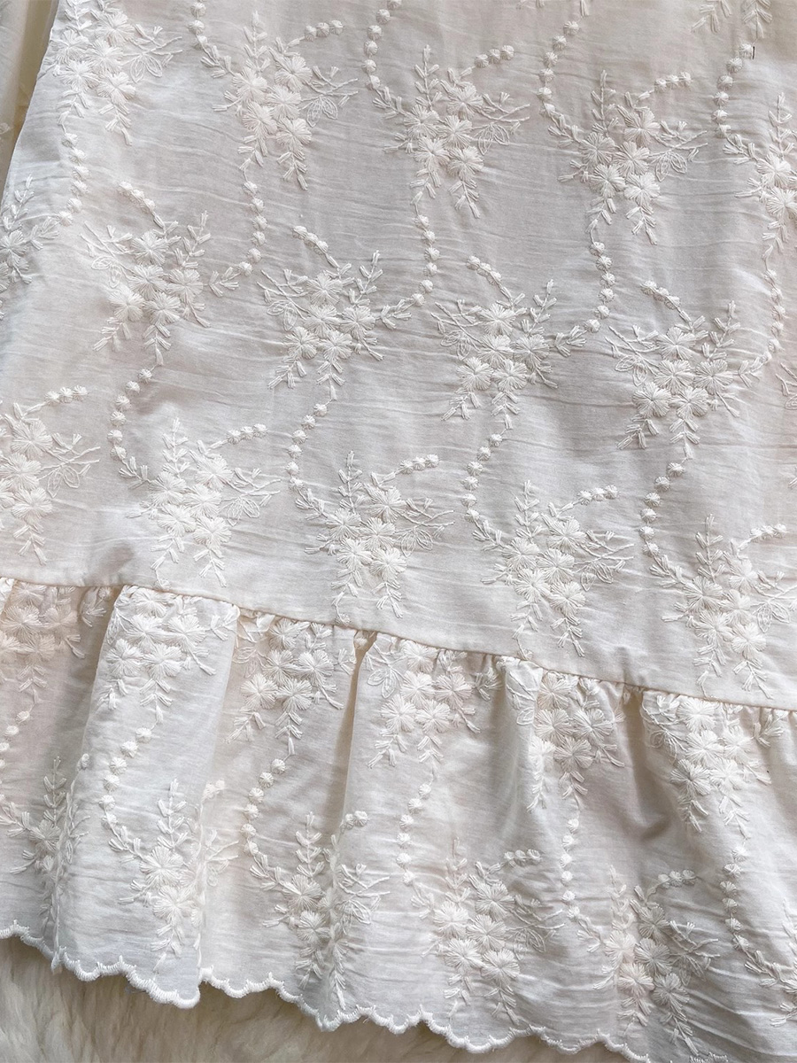 大人可愛い刺繍ゆったりコットンブラウス-Sodemai