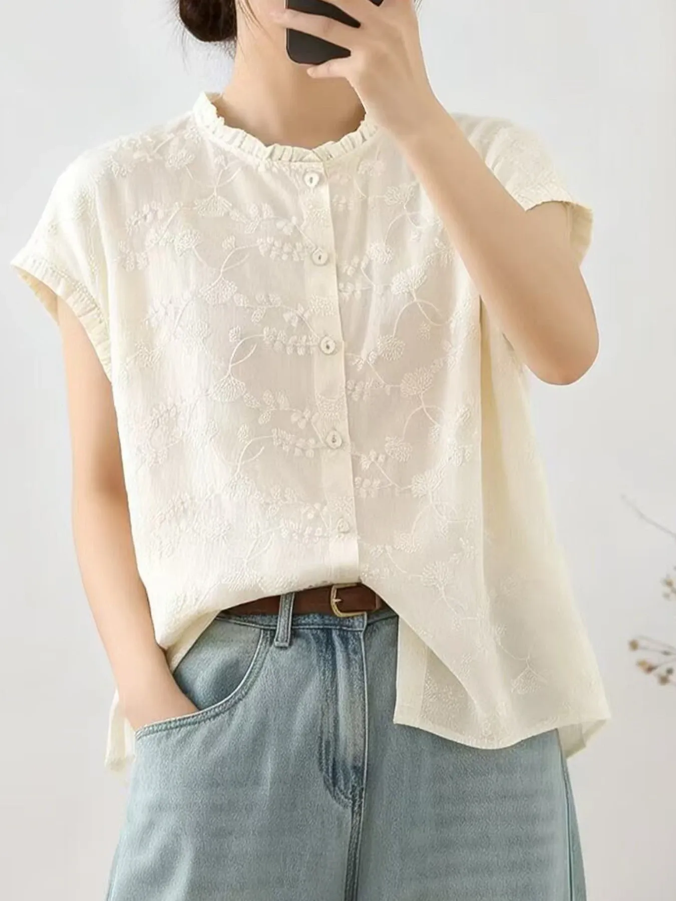 フリルカラー刺繍入りフレンチスリーブブラウス