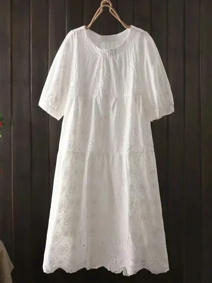 ゆったりカットワーク刺繍入り細見えコットンワンピース