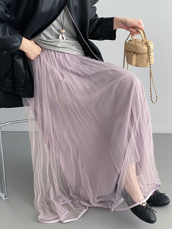 上品さ漂う立体的なプリーツ付きゴムウエストチュールスカート