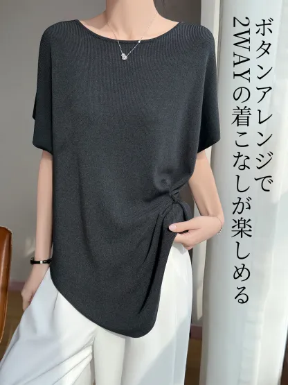 ゆったりとしたラウンドネック半袖ニット