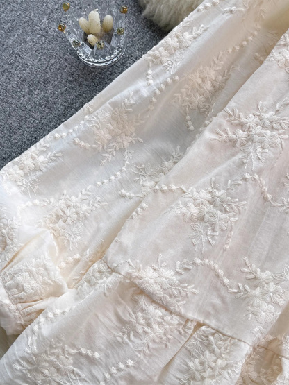 大人可愛い刺繍ゆったりコットンブラウス-Sodemai