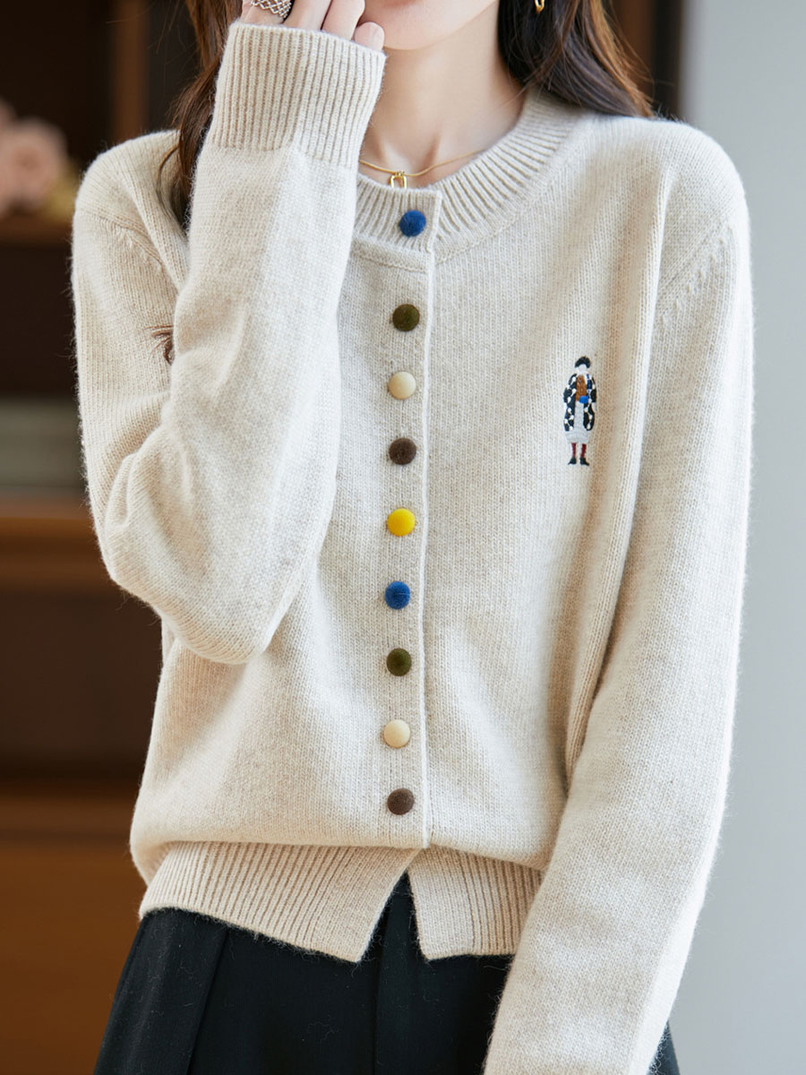 秋冬クルーネッカラーボタン刺繍入りふんわり起毛カーディガン -Sodemai
