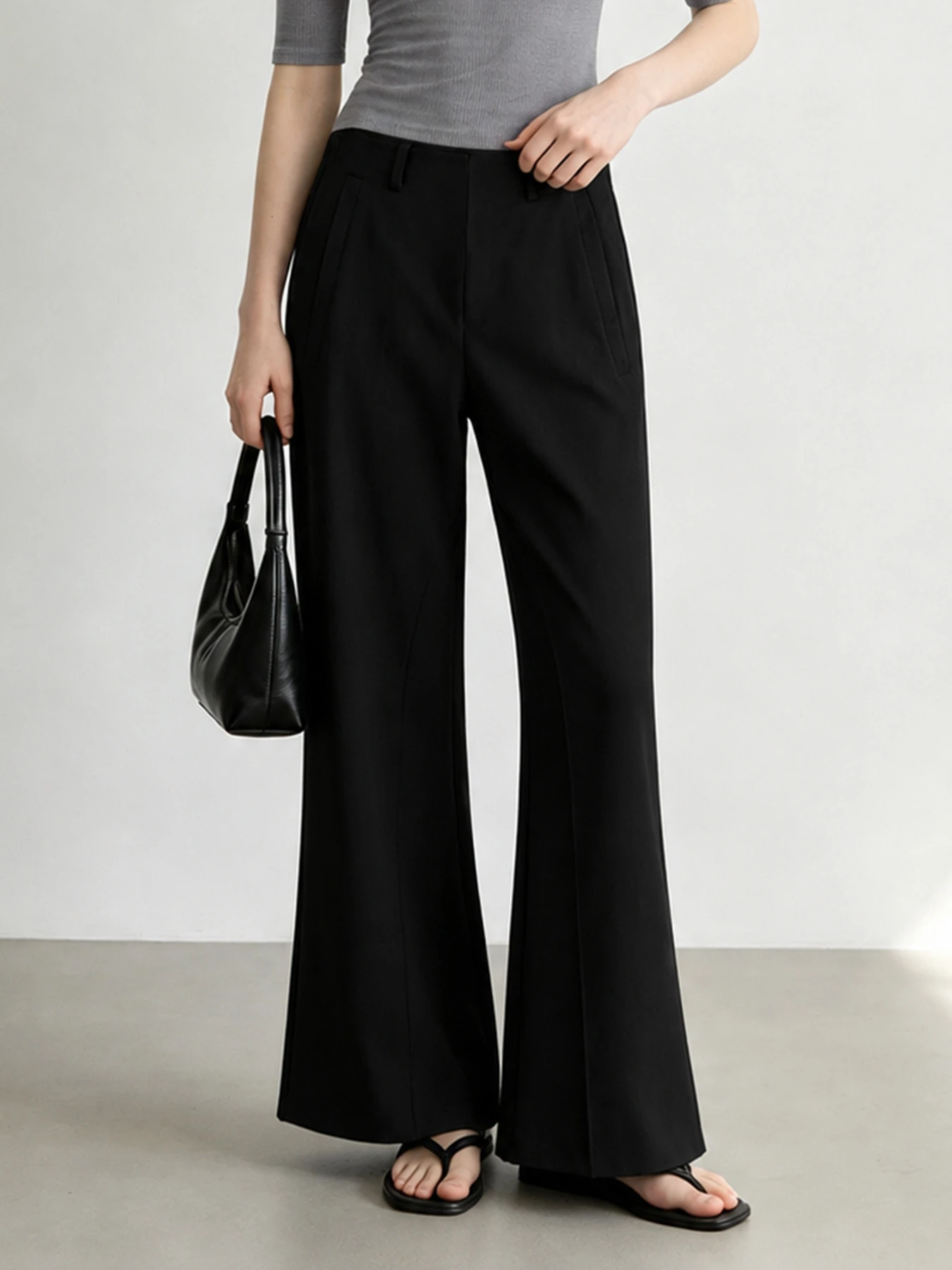 ゆった細見えセミフレアスラックス
