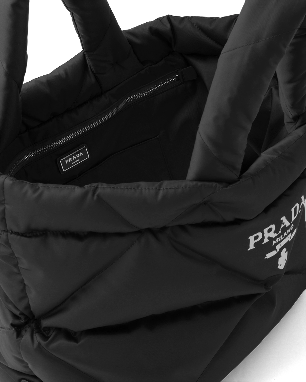 😍「VERY雑誌」掲載で大人気★矢野未希子さん愛用 Re-Nylon tote bagパッドトートバッグ★無料速達💓日本人気上昇中↑↑↑売り切れ続出！