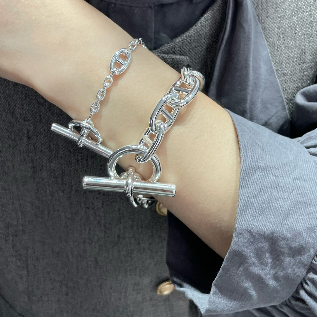 人気【HERMES】アミュレット コンスタンス ブレスレット HERMES CONSTANCE(エルメス コンスタンス) ブレスレット