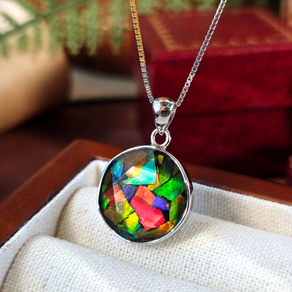 17 Apr - 15mm Ammolite Pendant