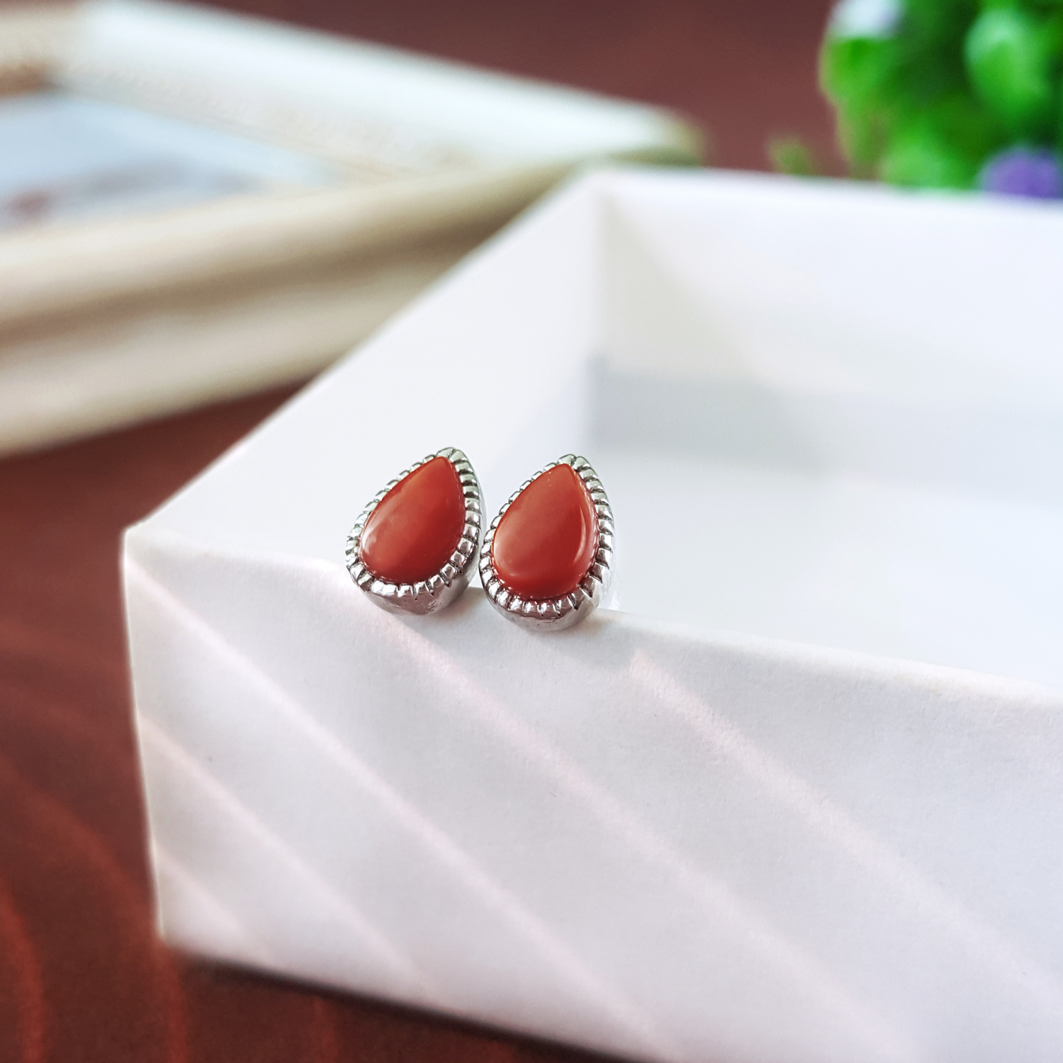 Nan Hong Agate Water Drop Earrings