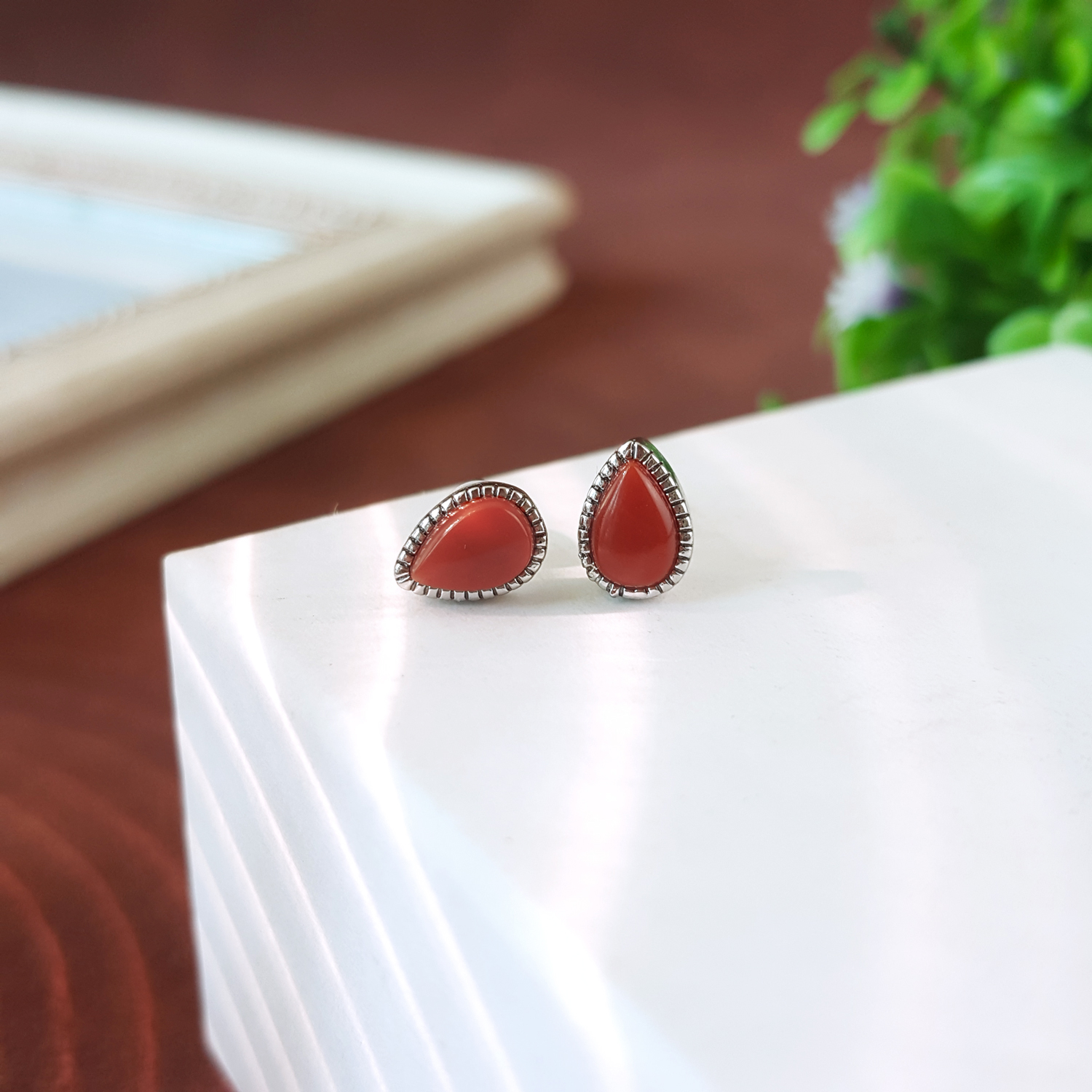 Nan Hong Agate Water Drop Earrings