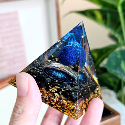 15 Jan - Blue Pyramid Deco