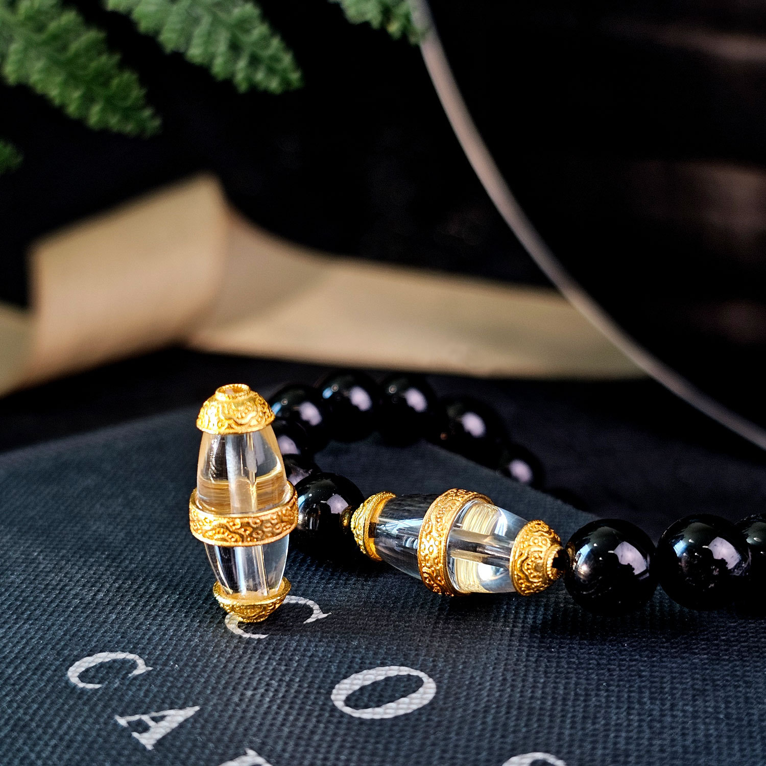 28 janClear Quartz Charm