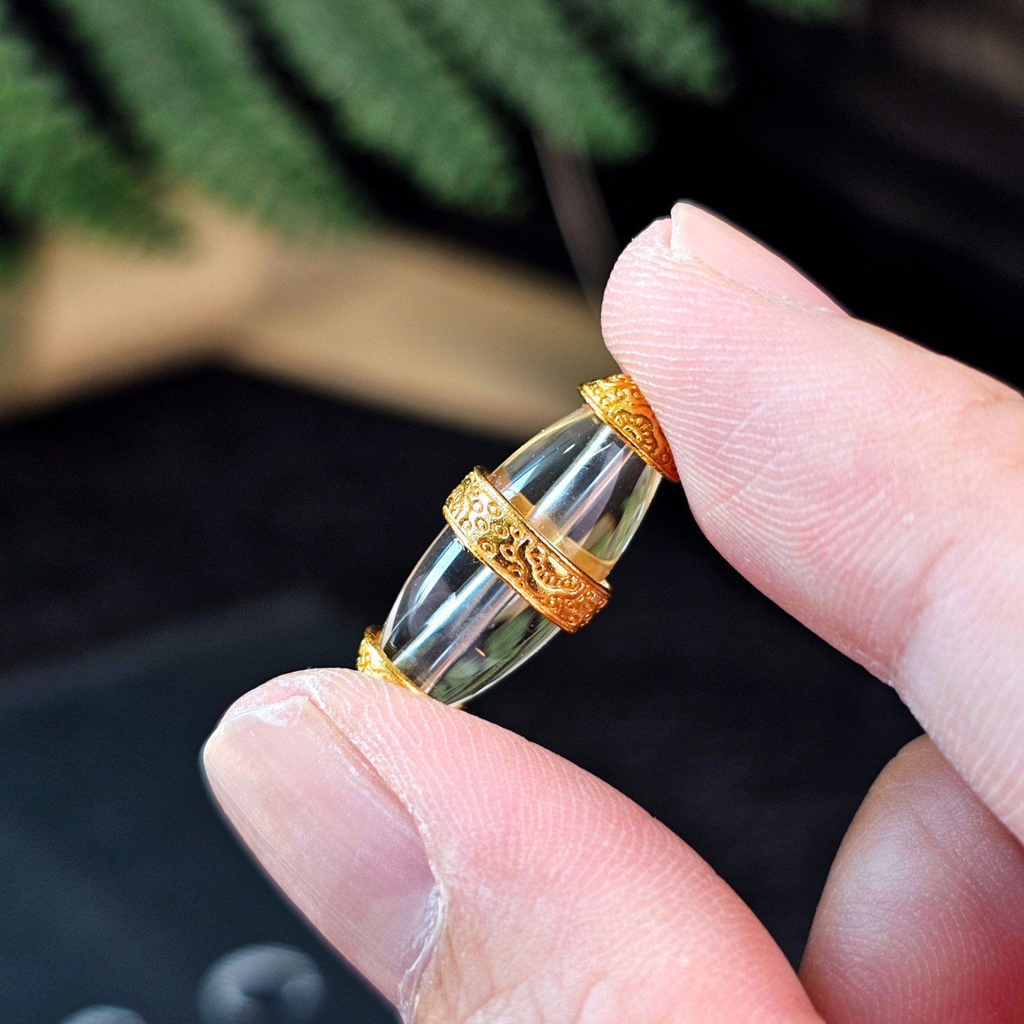 28 janClear Quartz Charm