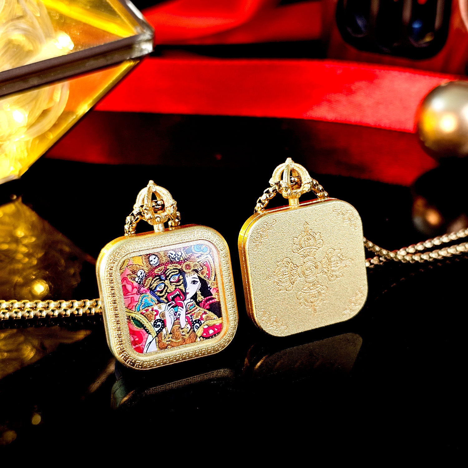 13 Feb - Zashi Lahmo Square Necklace Set