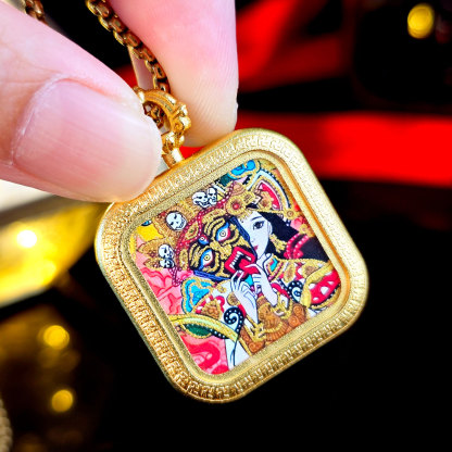 13 Feb - Zashi Lahmo Square Necklace Set