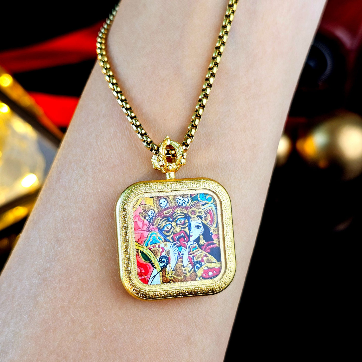 13 Feb - Zashi Lahmo Square Necklace Set