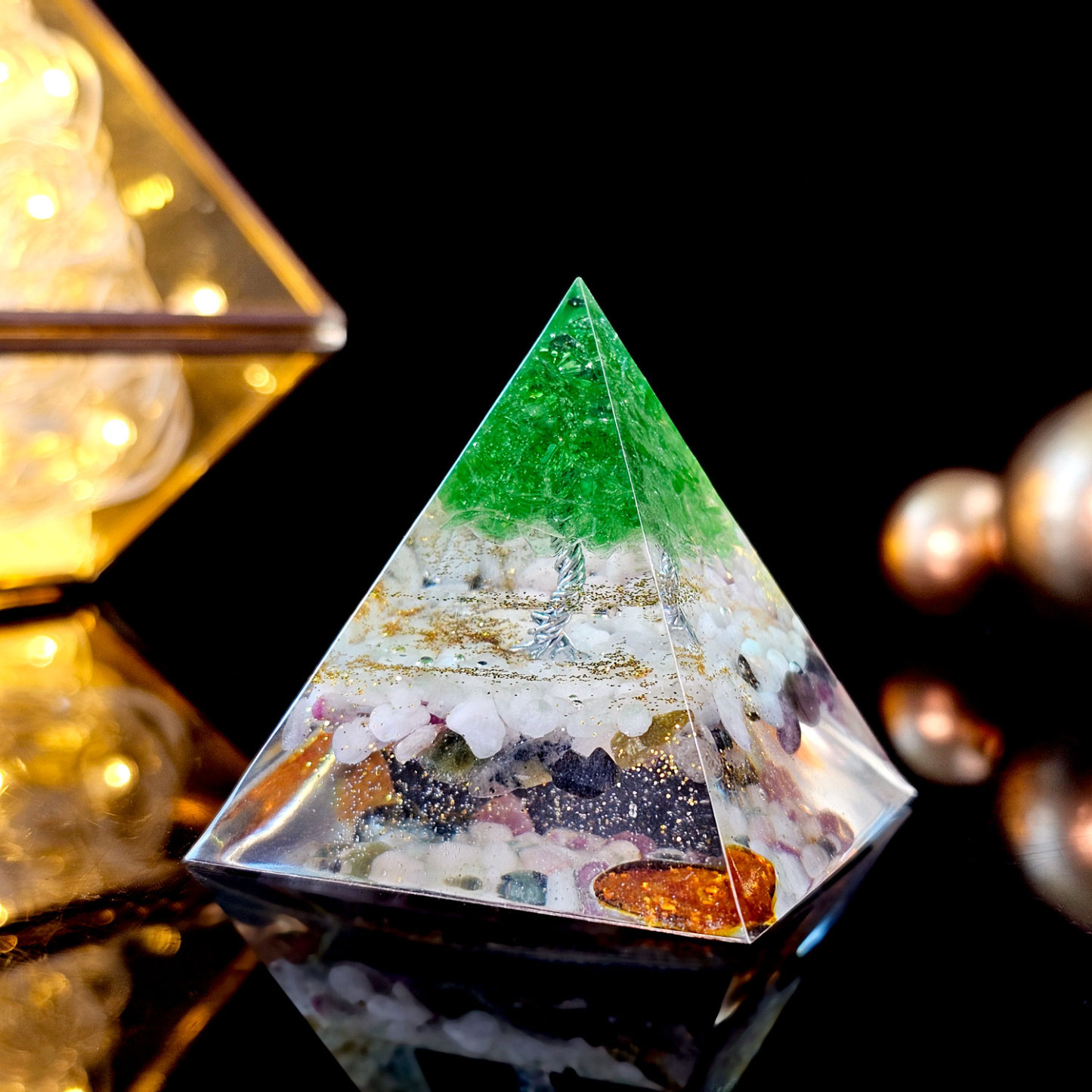 10 Feb - Pyramid Deco