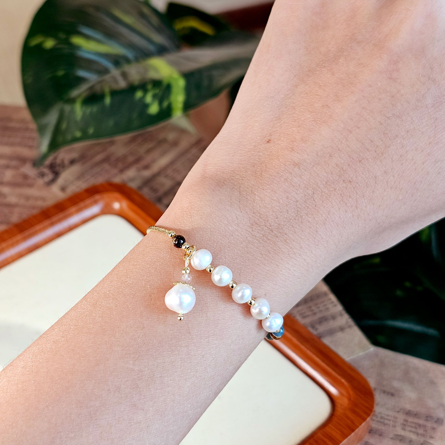 11 Mar - Tourmaline with Pearl Bracelet