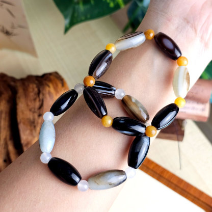 18 Mar - Agate Bracelet