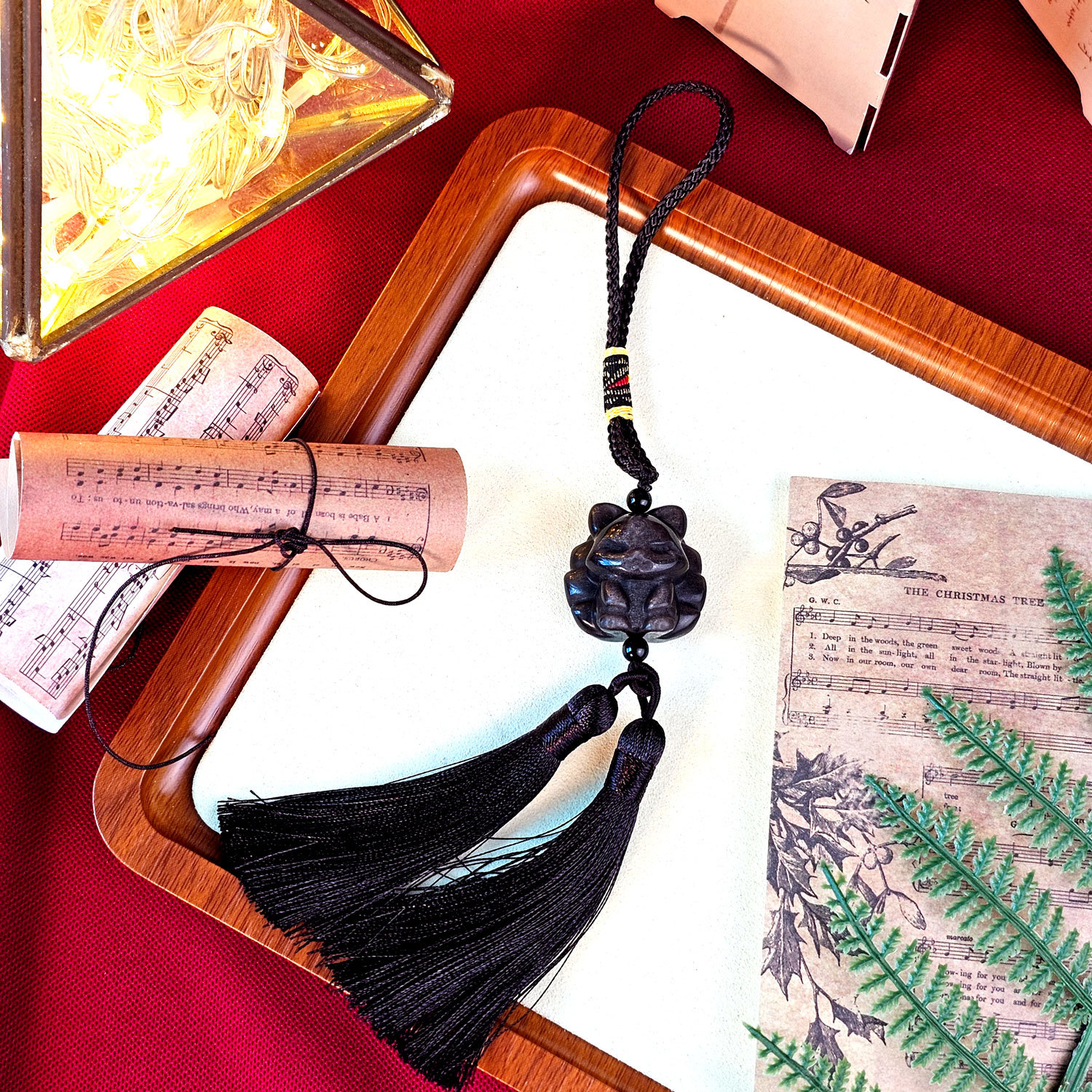 24 Mar - SIlver Obsidian Nine Tail Charm