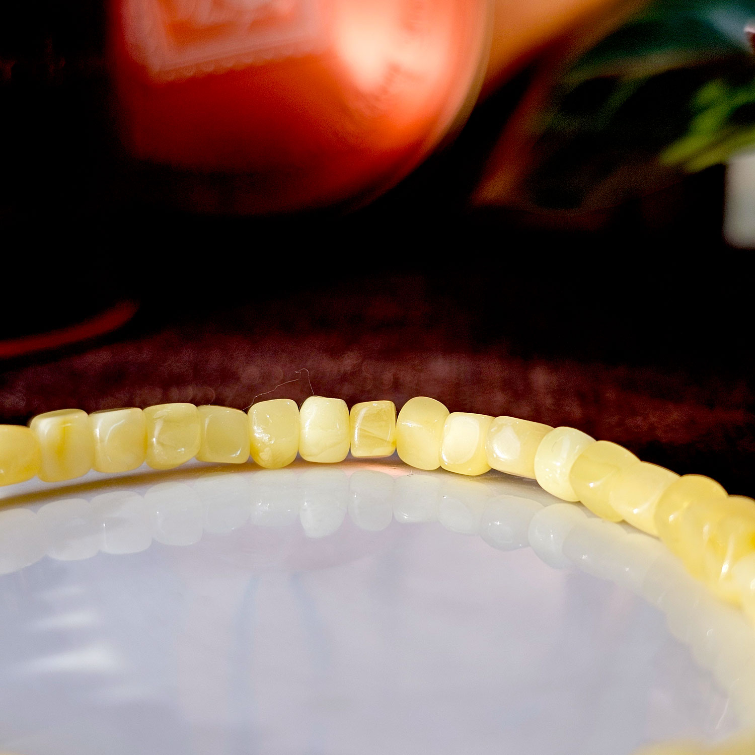 25 Mar - Russia White Flower Amber Cube Bracelet 