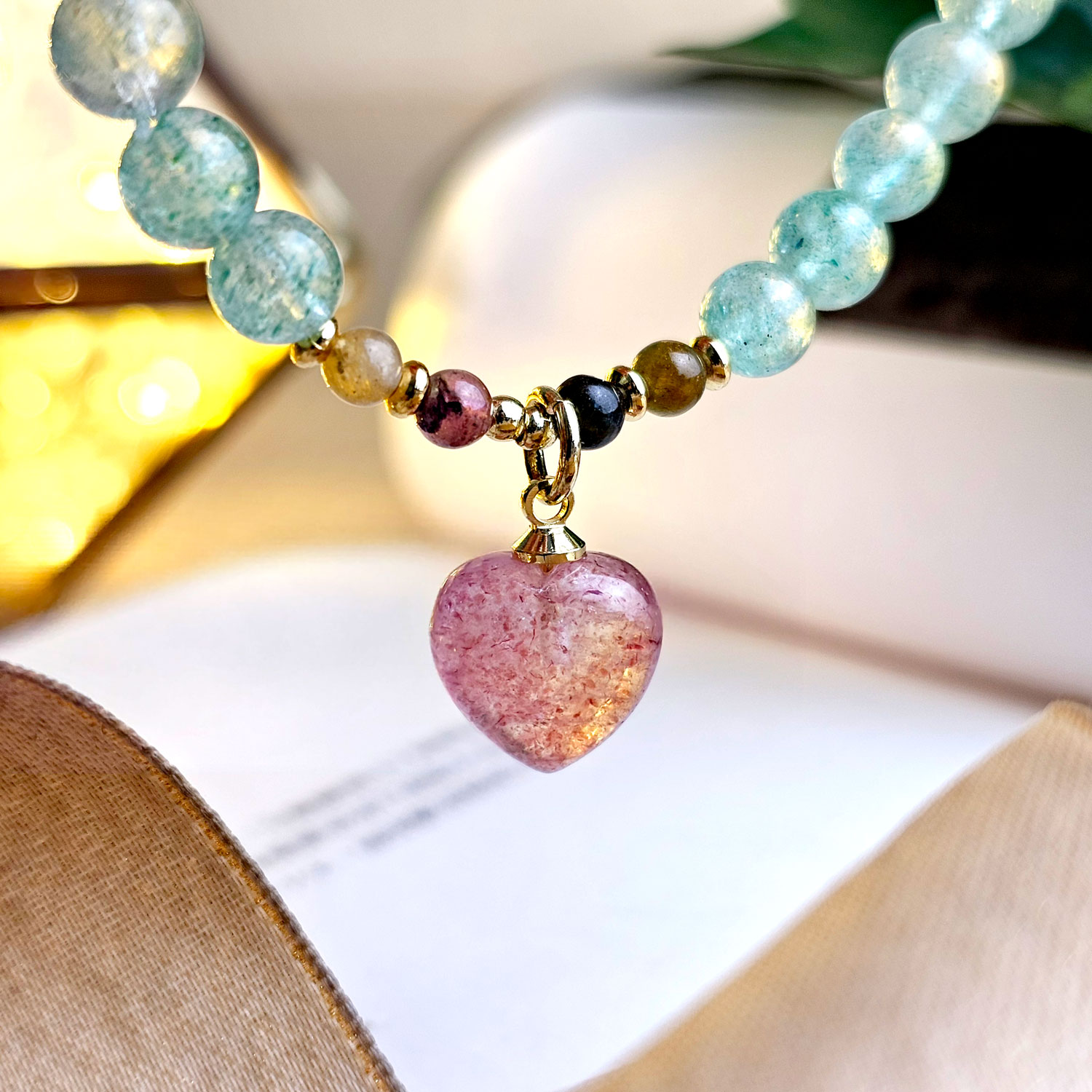 3 Apr - Green Strawberry Stone DIY Bracelet