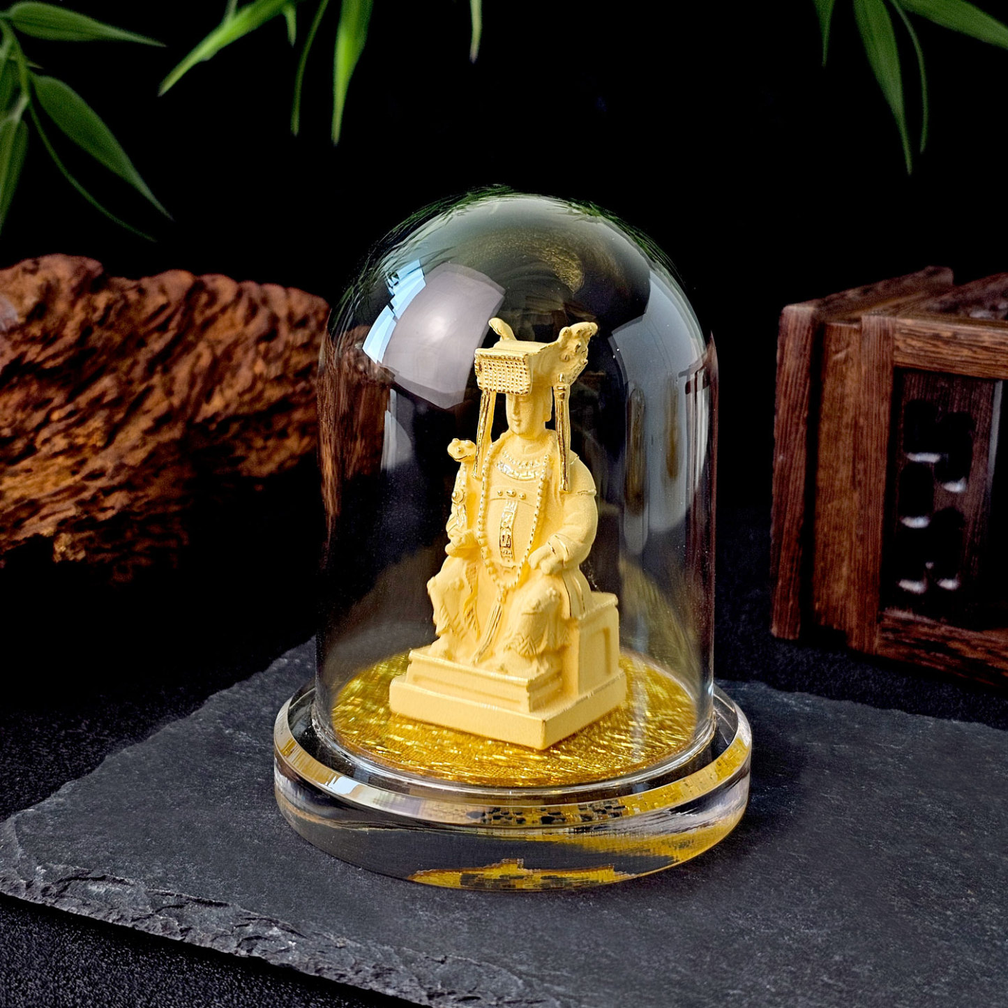 9 Apr - Gold Ornament