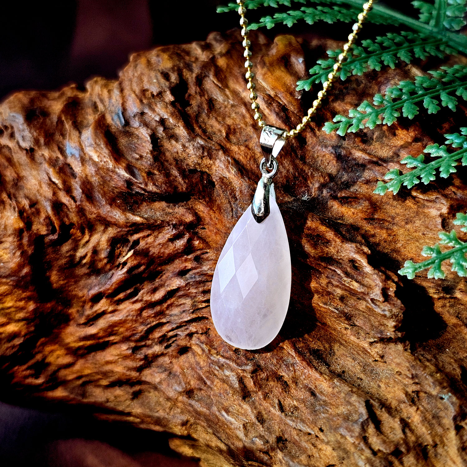 9 APR - Rose Quartz Pendant 【Buy 1 Free 1】