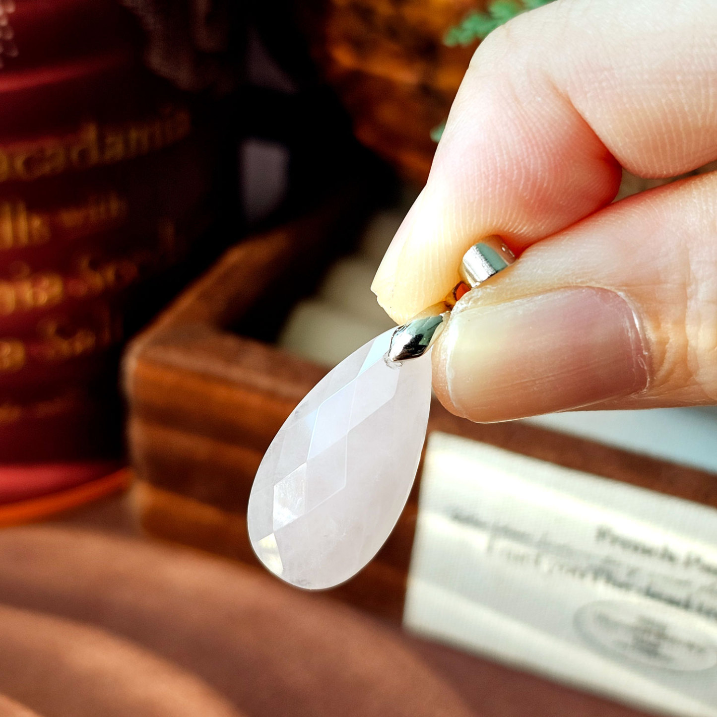 9 APR - Rose Quartz Pendant 【Buy 1 Free 1】