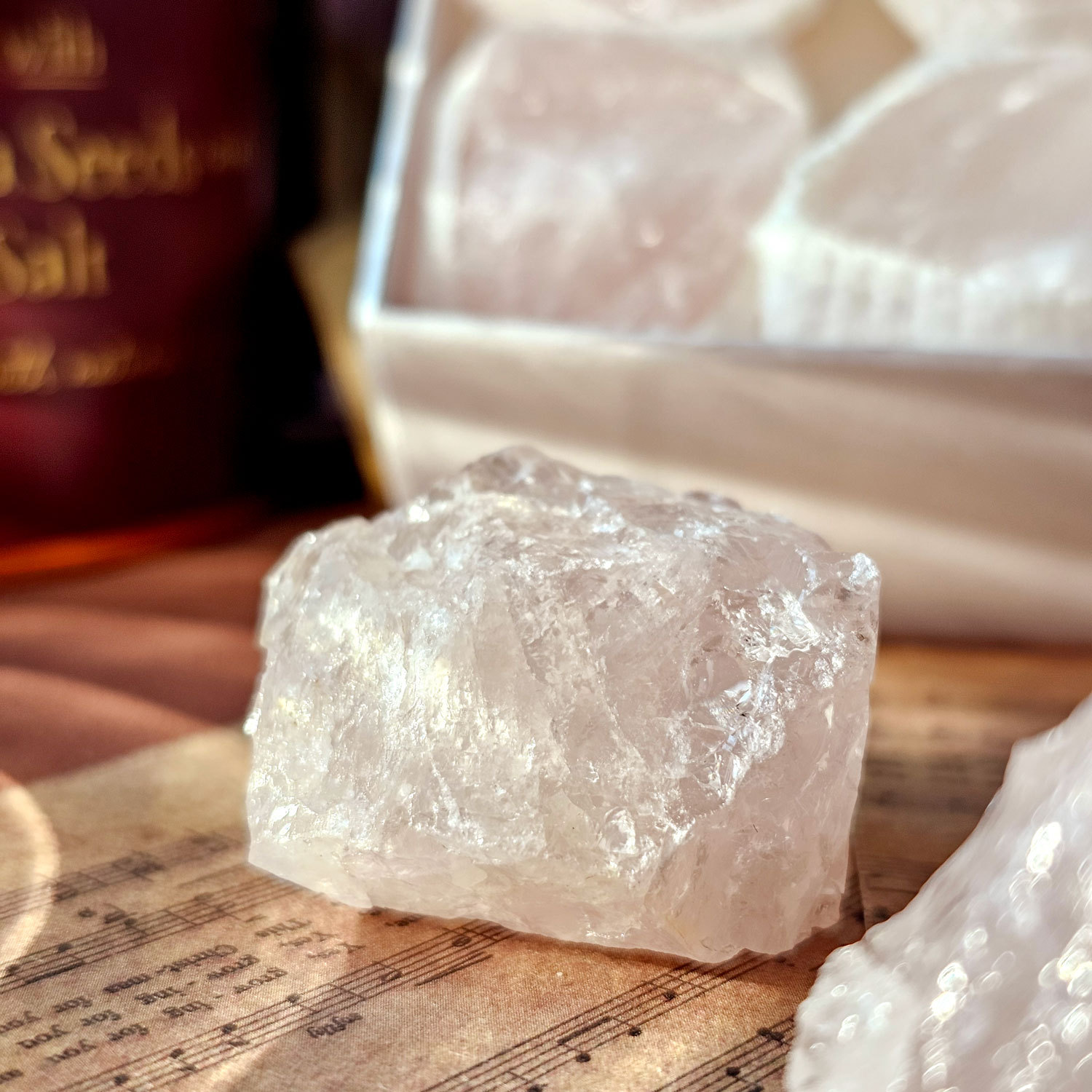 20 Apr - Rose Quartz Raw Stone Box