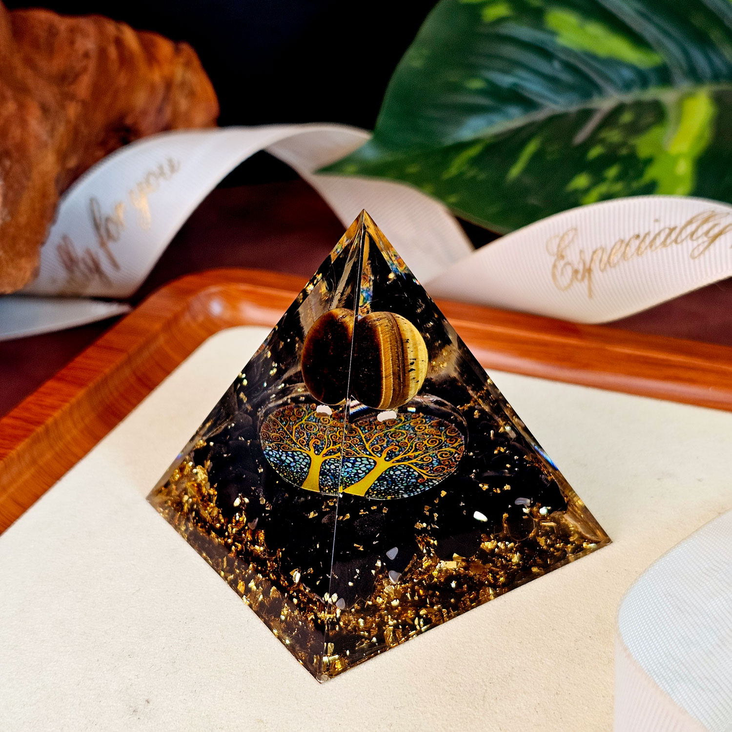 22 Apr - Pyramid Deco