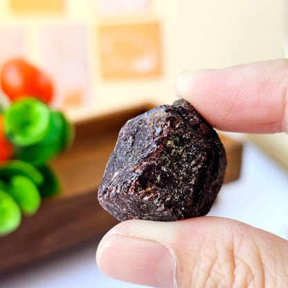 29 Apr - Red Garnet Raw Stone