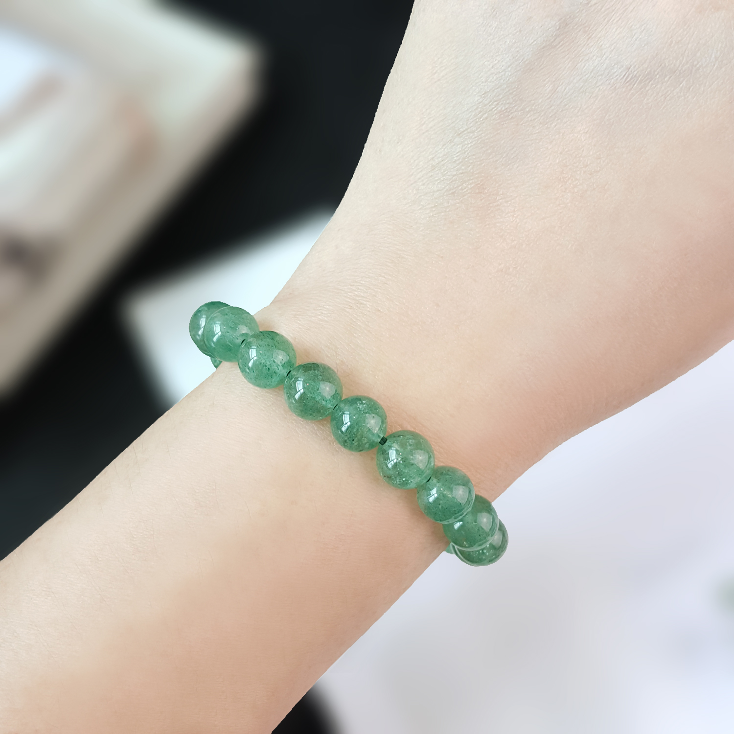 5 May - Green Starwberry Stone Bracelet