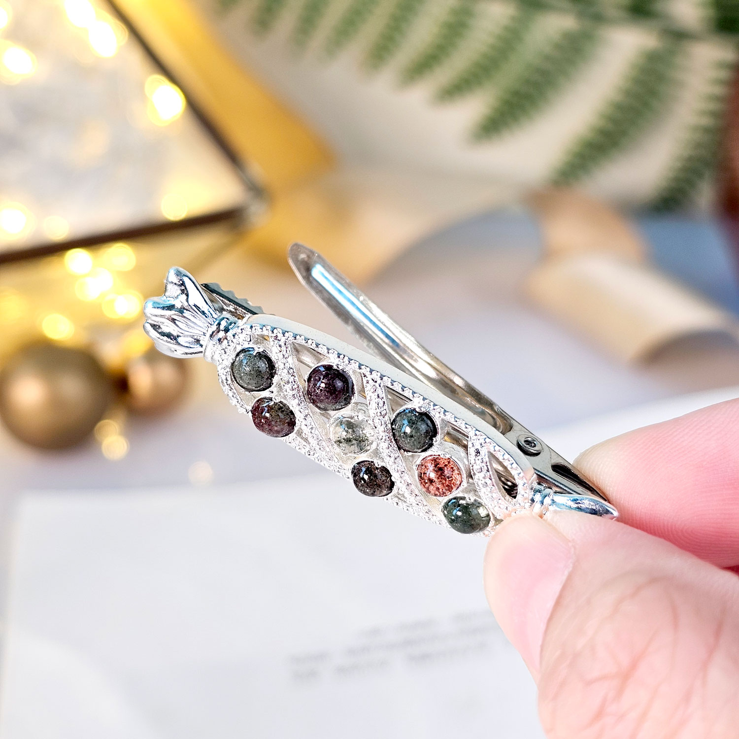19 May - Phantom Hair Pin Series