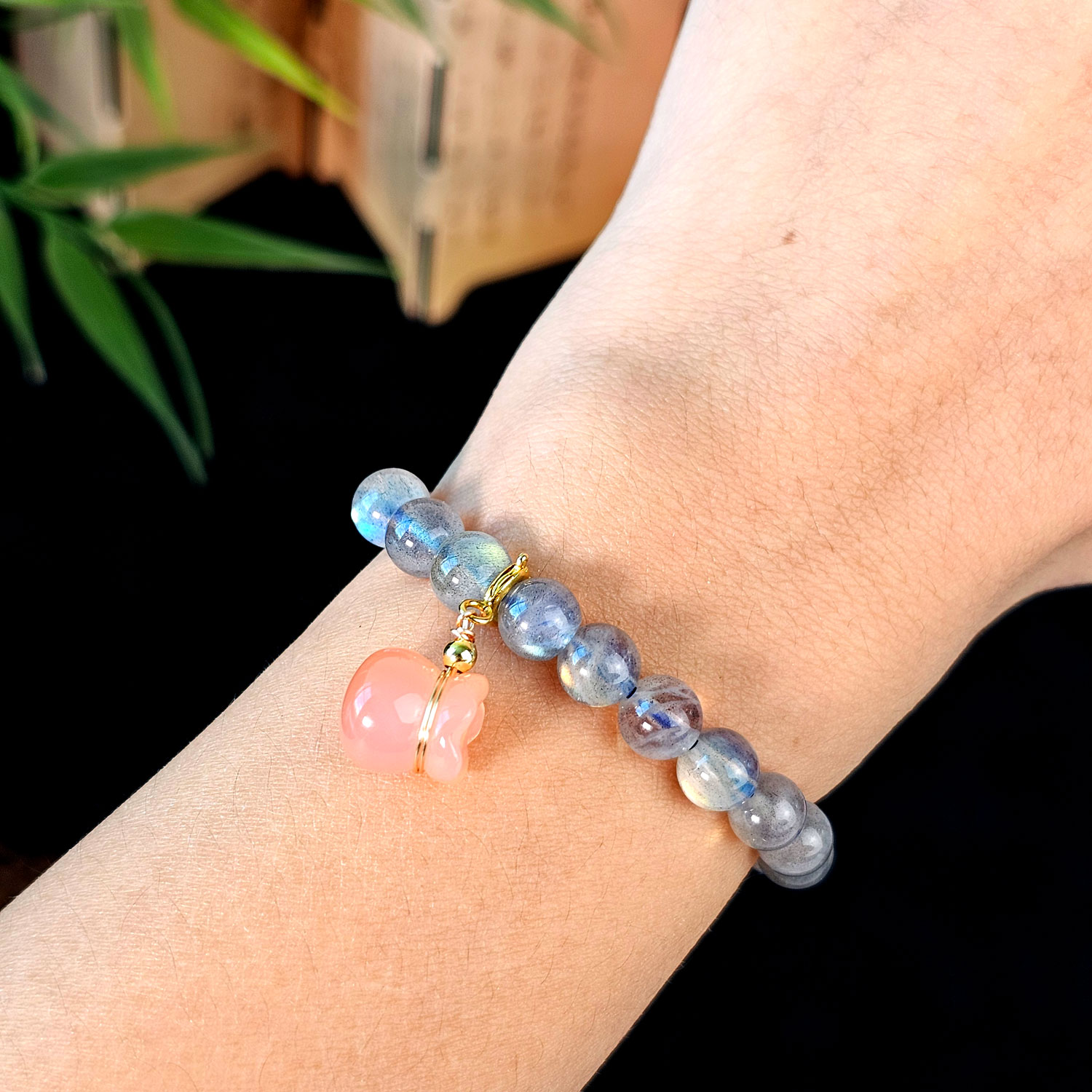 18 May - Labradorite with Money Bag Bracelet