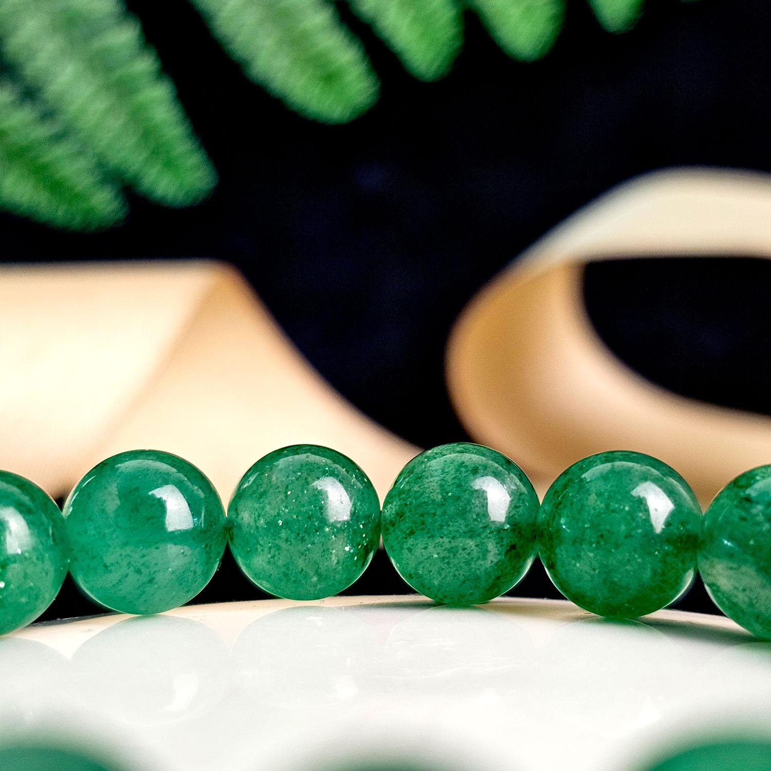15 Jun - 10mm Green Strawberry Stone Bracelet