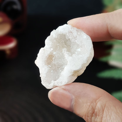 3 Sep - White Agate Raw Mineral Collection Box (S)