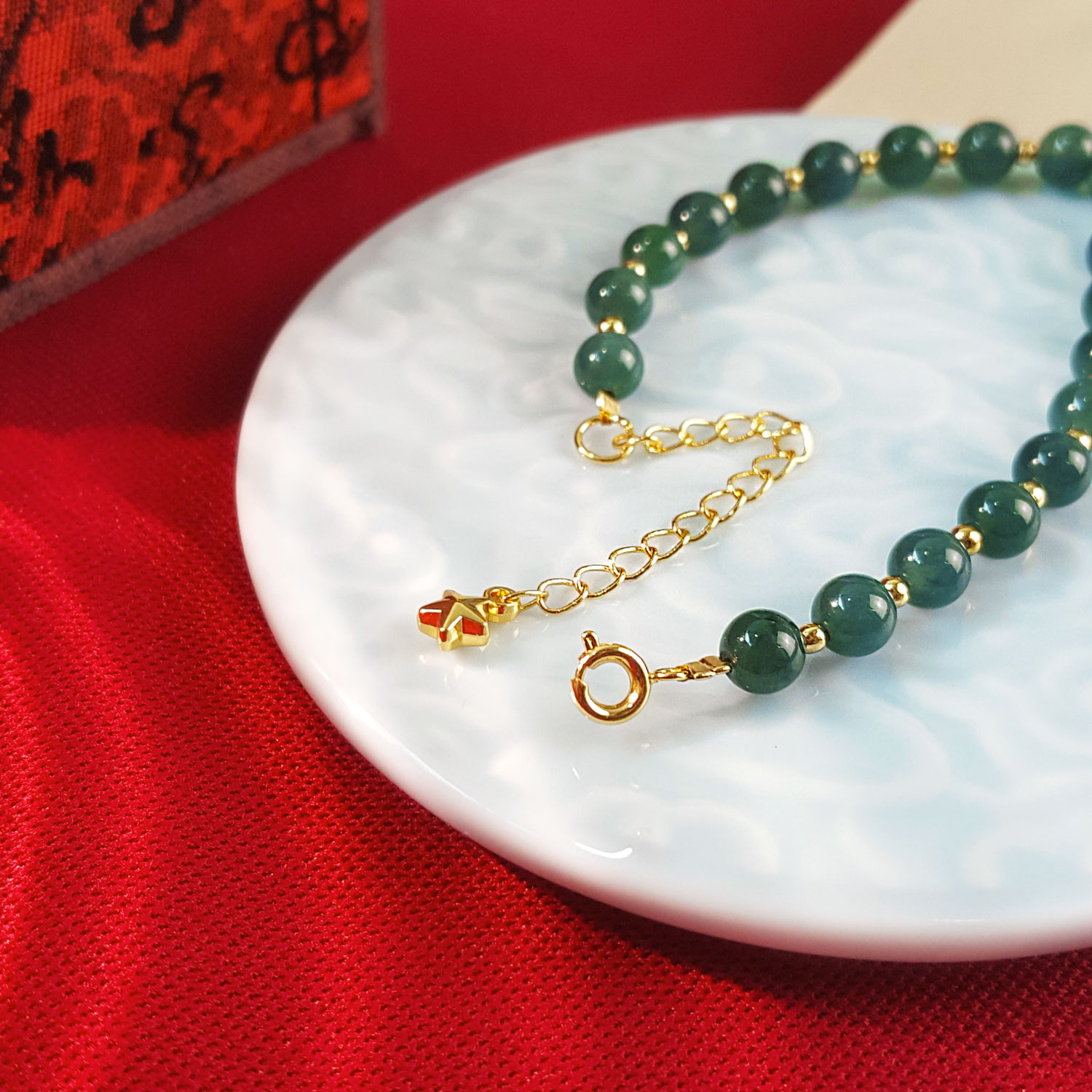 11 Aug - Jadeite And Peace Buckle Design With Hook Bracelet