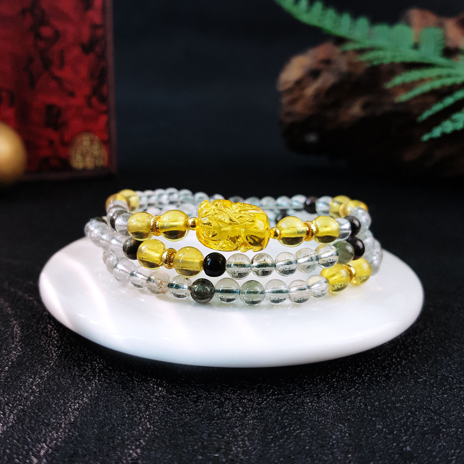 20 Aug - Phantom With Amber Pi Xiu Design Long Bracelet