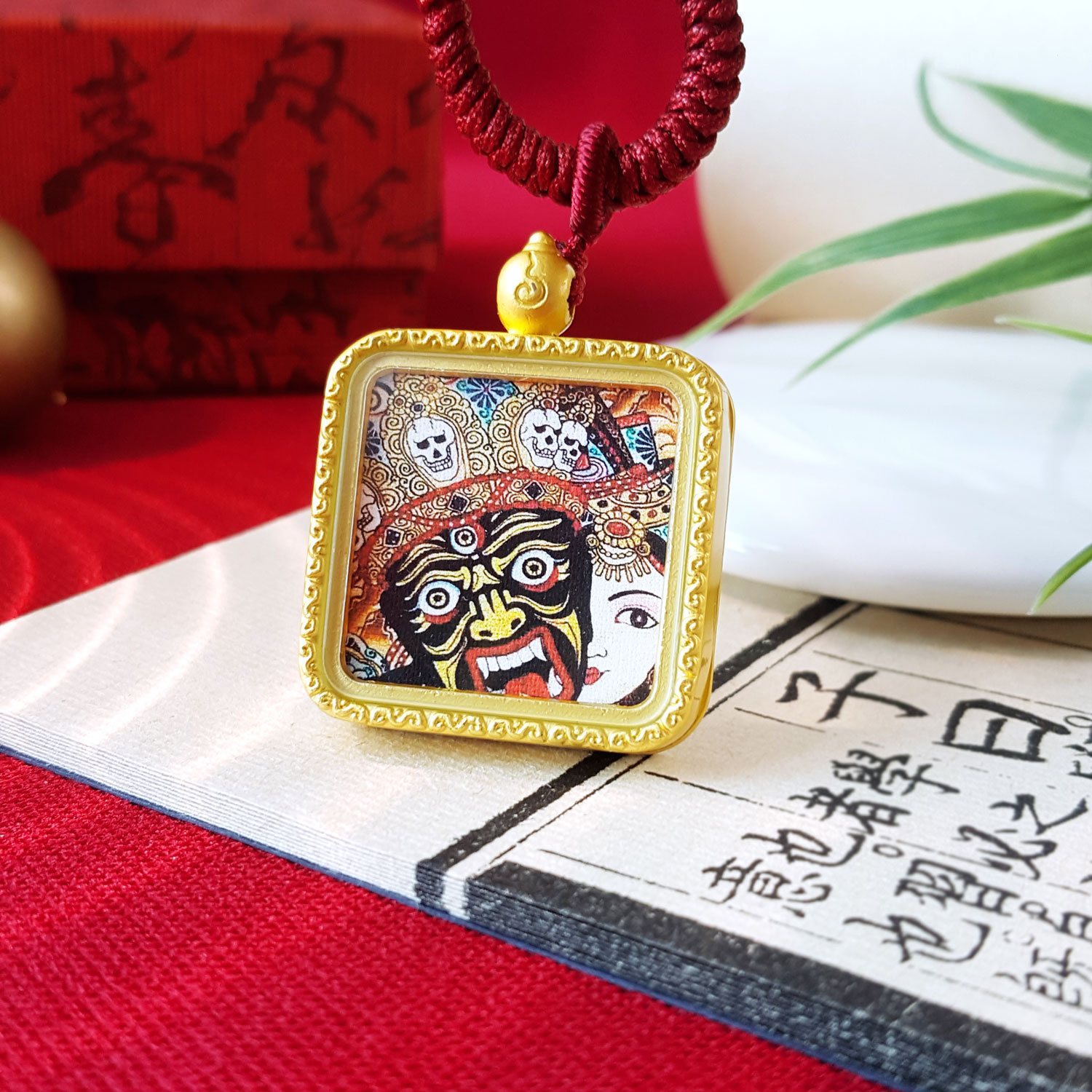 25 Aug - Zashi Lhamo Tangka Square Charm
