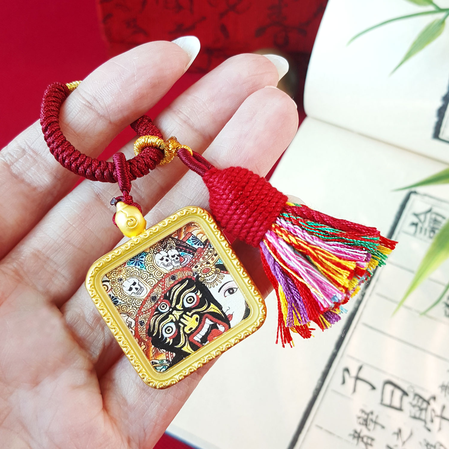 25 Aug - Zashi Lhamo Tangka Square Charm