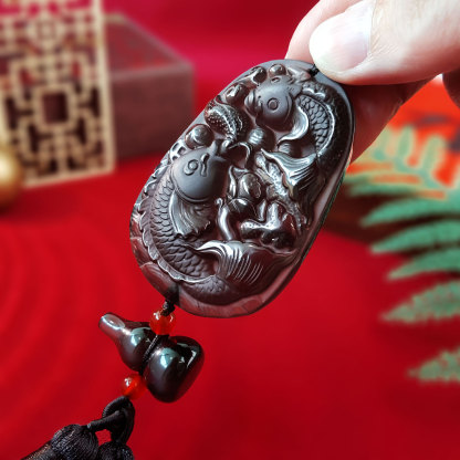 7 Sep - Iced Obsidian Double Fish Charm