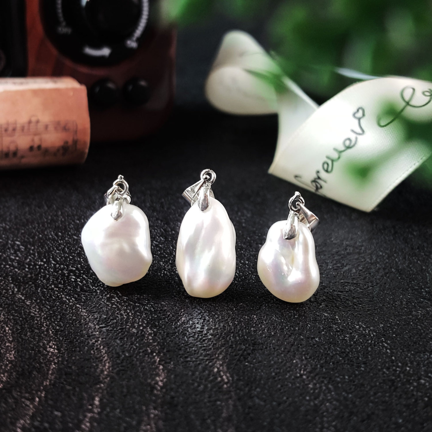 18 Sep - Natural Pearl Free Shape Pendant
