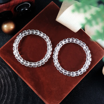 22 Sep - Clear Quartz Stacked Bead Cutting Bracelet