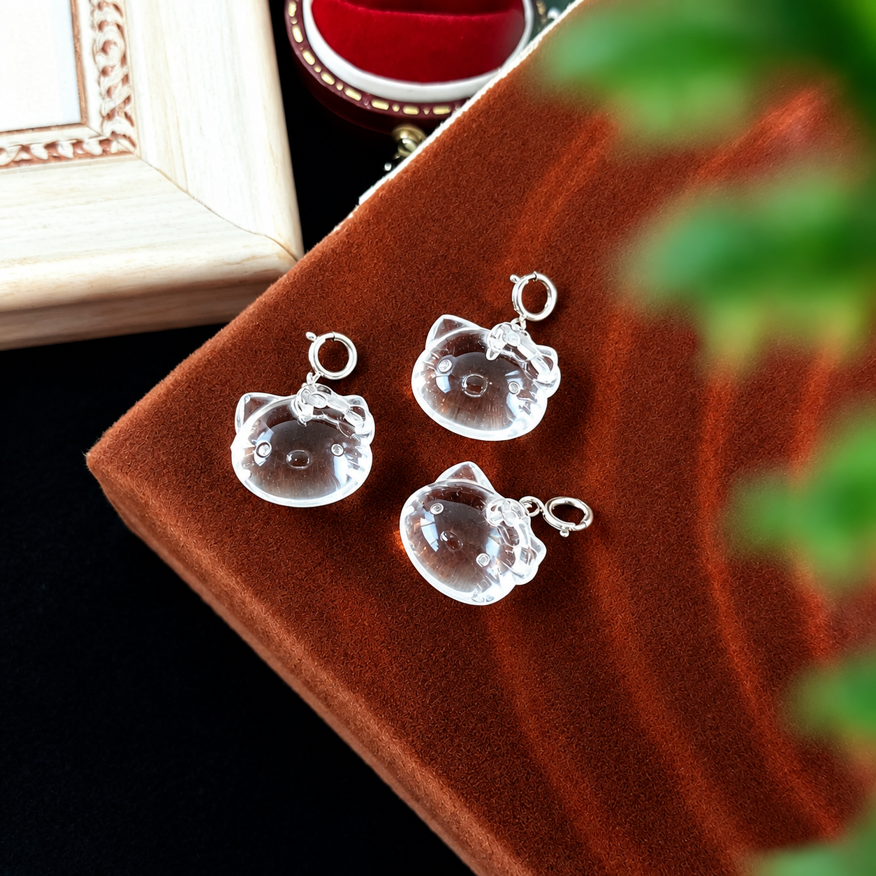25 Sep - Clear Quartz Hello Kitty Head Charm